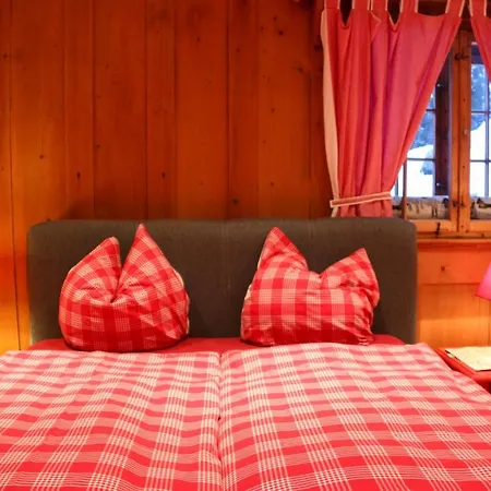 Apartment Surlej *